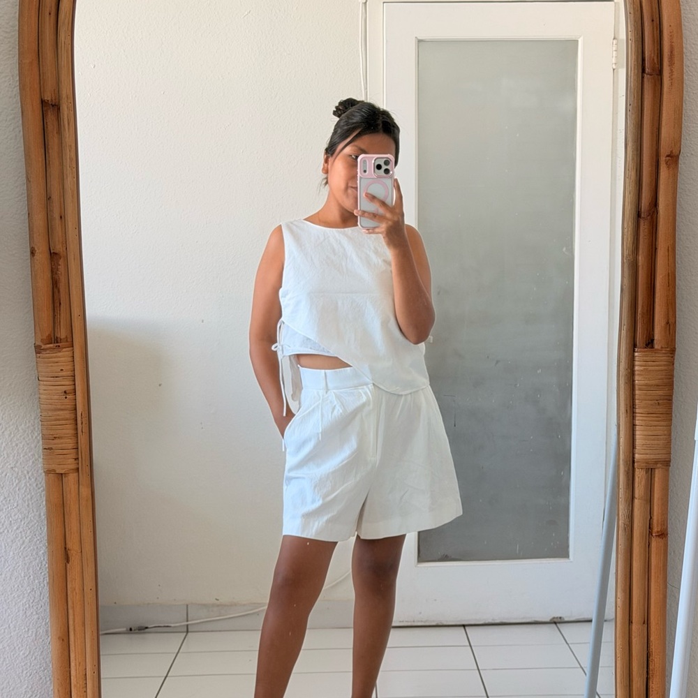 Zara White Relaxed High-Waist Bermuda Shorts